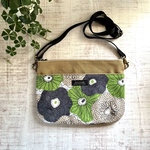 ポシェット　フラワー