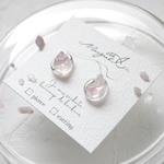 ᴺᴱᵂ𖤐 天然石の水滴－ローズクォーツ－  pierce／earring  金属アレルギー対応  夏 透明