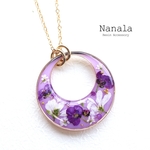 本物のお花のフープネックレス　レジンアクセサリ―