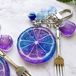 purple＆blueのスライスオレンジ🍊レジンキーホルダー