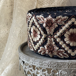 実物のお色味と違う場合があります] インド刺繍リボン　花　インド刺繍　スパンコール　刺繍リボン　リボン　りぼん　※10月8日よりゆうパケットにて発送
