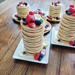 飾れるsweets「15段重ね！フルーツたっぷりパンケーキタワー」