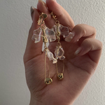 𝗳𝗹𝗼𝘄𝗲𝗿 𝘄𝗵𝗼𝗼𝗽  𝗲𝗮𝗿𝗿𝗶𝗻𝗴【花びら オーロラ 揺れる ゆらゆら イヤリング フープ ゴールド ゴールドアクセサリー 結び目 】