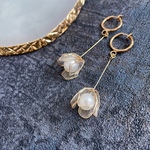 揺れる花びらパールのフープイヤリング✺⋆*