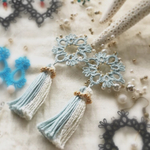 レース糸タッセルピアス☆水色&白