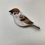 すずめのブローチ