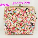 「mosyatomo様のご注文品」☆気持ち華やぐがま口ポーチ☆(口金16.5センチ）（マチ付き）（ラミネート生地）
