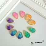 クラッシュシェルのぷっくりドロップミニピアス No.23