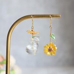 一輪挿し✾ひまわりのピアス/イヤリング
