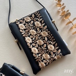 再販6🖤インド刺繍リボンスマホポシェット black✨スマホショルダー お散歩ショルダー サコッシュ