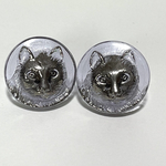 1009.猫のチェコガラスボタンのピアス