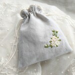 白薔薇*リボン刺繍*巾着*ポーチ*リネン*グレイッシュブルー