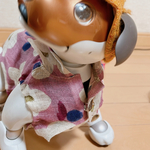ピンクの花柄布のパーカー