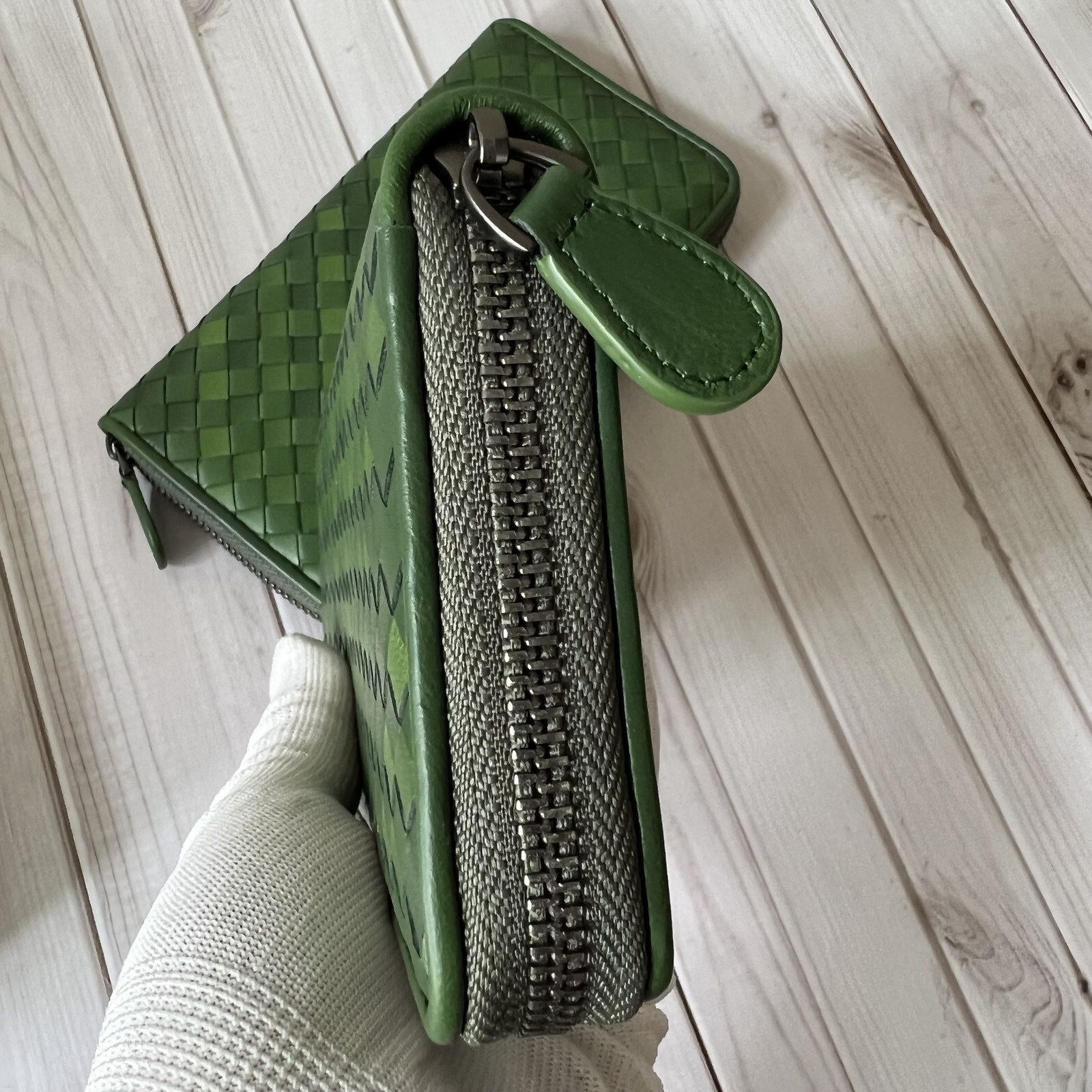 財布 限定商品 今年緑/グリーン系人気色 希少ラムスキン本革編み込み