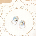 水色あじさいとハートのピアス