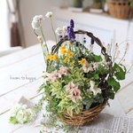 取手付きのカゴに♪原っぱみたいなギャザリング寄せ植え