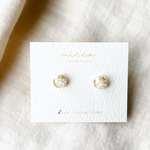 小粒のパールキャッチピアス