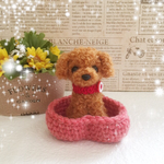 羊毛フェルト❤️ハートカゴに入ったトイプードルちゃん