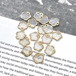 4pcs［11.8mm］天然シェル ミニフラワー型 p104