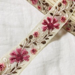 インド刺繍リボン 【No.40】50㎝ ホワイト地 ピンク  フラワー リボン 花  レース 刺繍リボン  チュール
