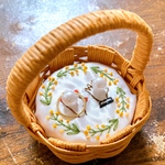 バスケットに入ったリングピロー