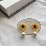 ひまわりとコットンパールのピアス/イヤリング　✽.。.:*レース編みピアス　