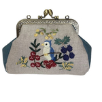 青い鳥とお花の刺繍がま口
