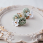刺繍耳飾り-抹茶-/アシンメトリーピアス/イヤリング/ノンホールピアス