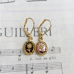 Vintage Glass Intaglio Cabochon ピアス　10×8㍉