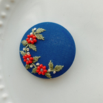 ビーズ刺繍くるみボタン（ヘアゴム/ブローチ）