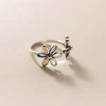 シルバー925  ヴィンテージ　ダブル花　2輪の花　指輪　リング　silver925 フリーサイズ  大きさ調整可能　重ねつけ　