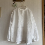  袖刺繍のリブプルオーバー