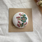 ボタニカル刺繍ブローチ