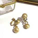 90'sVINTAGE 2連スイングパールビジューイヤリングEARRING  ヴィンテージ　イヤリング　アンティーク  クラシカル　ゆらゆらクリップ　ナチュラル　カジュアル　ビーズ　