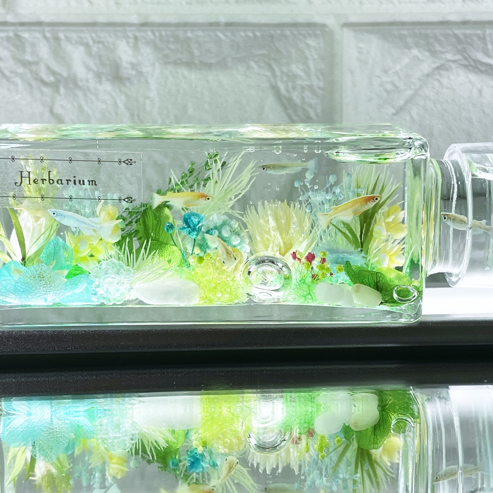 ☆小さな水槽☆お魚さん＆メダカさんハーバリウム ミニ《2本