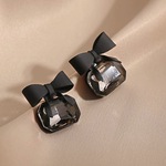【限定セール￥399】韓国ファッション　リボンピアス　アクセサリー　-2054