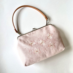 刺繍がま口ポーチ〈桜〉