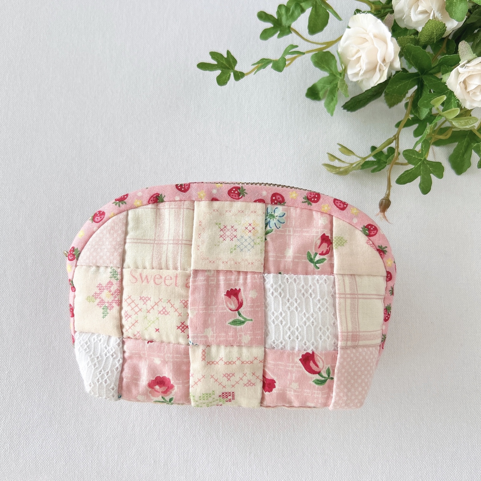 ♥︎ハンドメイド♥︎松山敦子さん生地使用 パッチワークBIGバニティポーチ ︎ハンドメイド︎松山敦子さん生地使用 パッチワークBIGバニティ