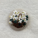 リネン生地刺繍ブローチ