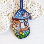 刺繍バッグチャーム　星空キノコとシマリス