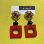 アンティークボタン vintageビーズウッドピアス⭐️イヤリング 赤 レッド ウッド 黒 ブラック vintage ヴィンテージ 個性的 サイケデリック レトロ アンティーク 大人かわいい 古着