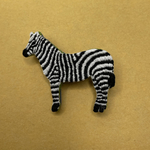 シマウマの手刺繍ブローチ