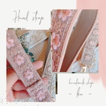 ✱B品の為お値引価格✱ かわいいꕤ︎︎·͜· ︎︎ インド刺繍リボンのハンドストラップ