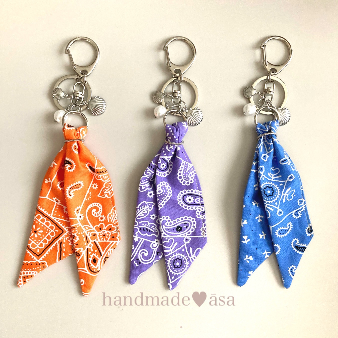 再販②】夏色 シルバー シェル 貝殻 タッセル バンダナ キーホルダー