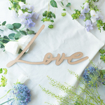 Love 英字 木製　レターバナー