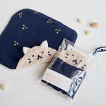 ネーム入れ、名入れ可♪mini ハンカチ　ねこちゃん（ベージュ×さくらんぼ柄）