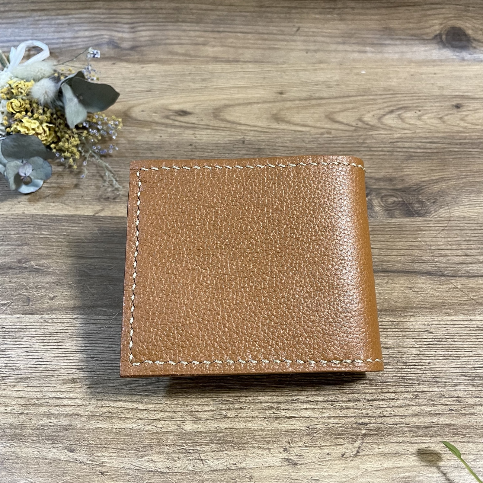 本革二つ折り財布 粗ステッチ　キャメルシボ×きなりステッチ 革財布