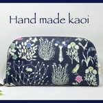 ハンドメイドラウンド長財布　ラミネート   リバティ  yoshie  NAVY