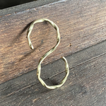 真鍮Ｓ字フック　捻り（幅約2mm 内径約3cm 縦の長さ約6.5cm）