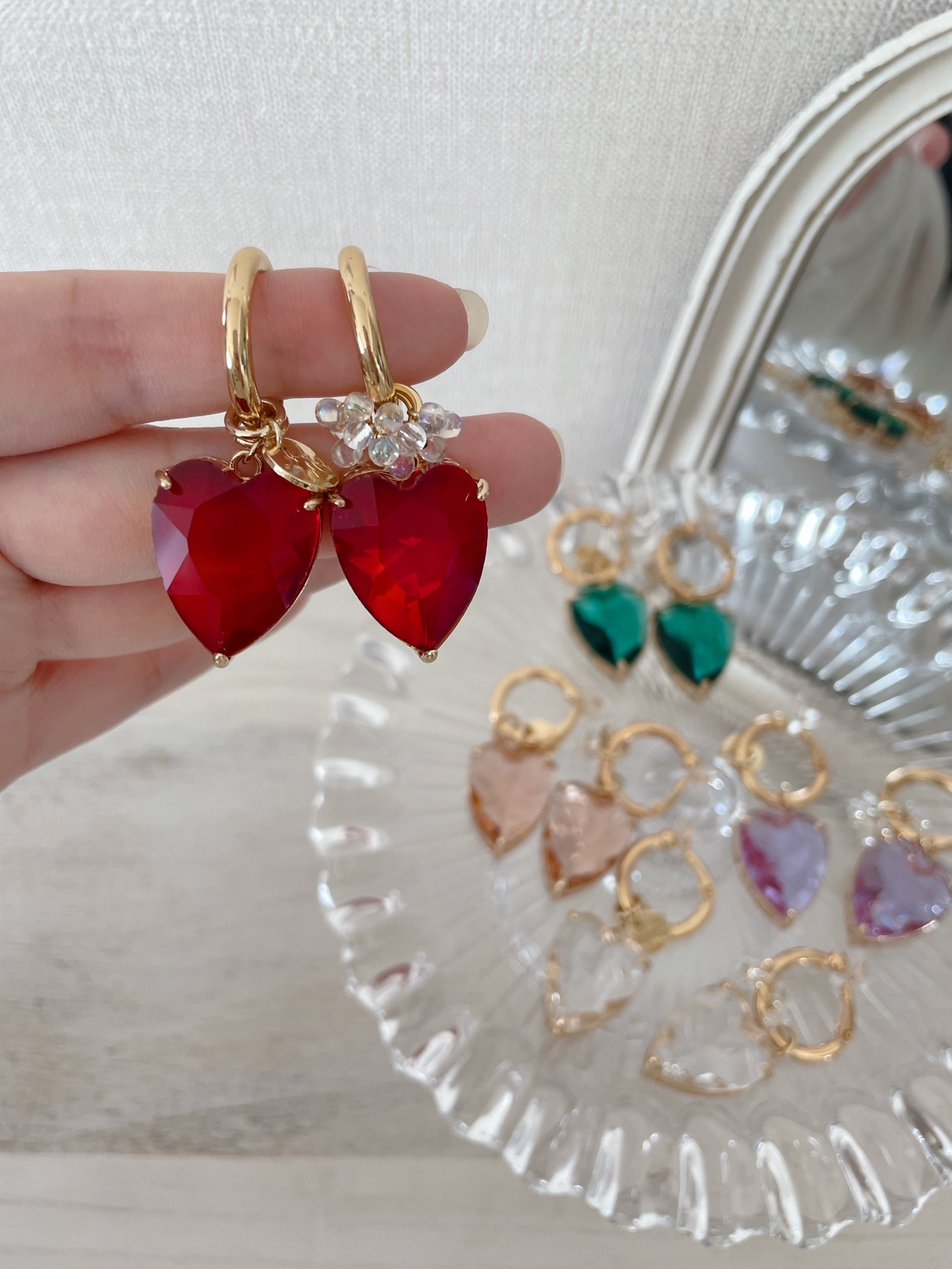 在庫限りで販売終了】 大ぶりHeartアシンメトリーフープピアス 